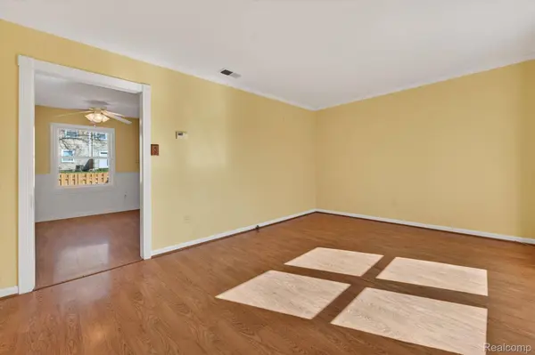 1121 Marquette CT, Rochester Hills, MI 48307