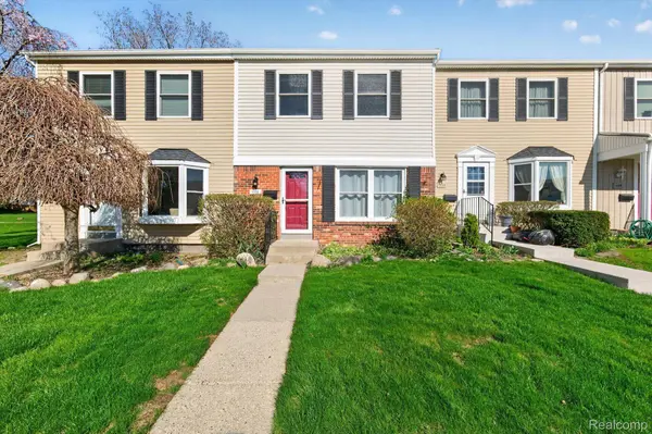 1121 Marquette CT, Rochester Hills, MI 48307