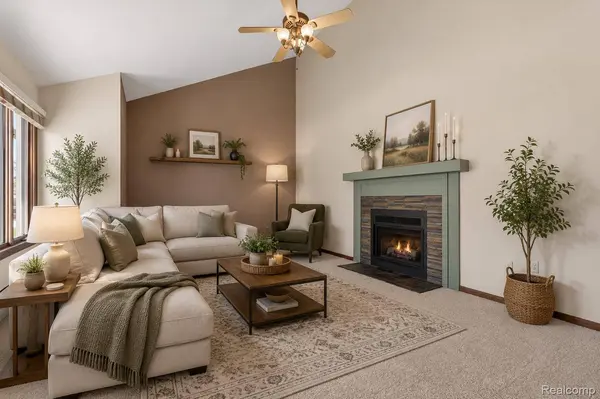 2476 Cedar Key DR, Orion Charter Township, MI 48360