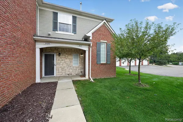 54851 Marissa Way #71, Shelby Charter Township, MI 48316