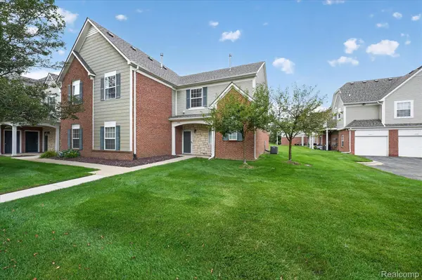 54851 Marissa Way #71, Shelby Charter Township, MI 48316