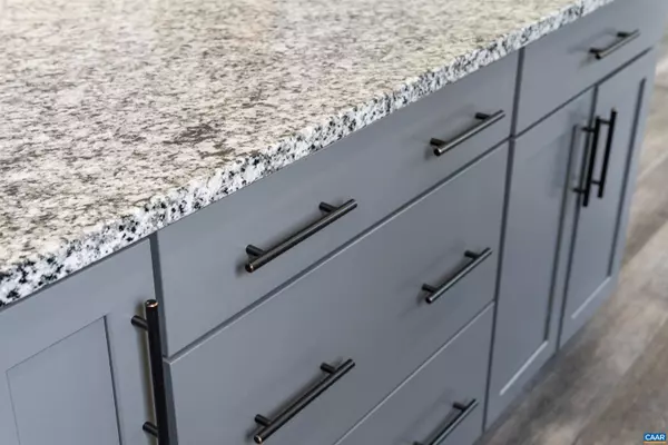 112 BAYBERRY LN, Zion Crossroads, VA 22942