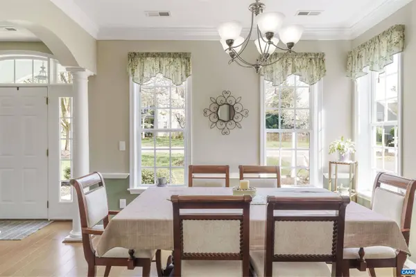 212 GRAYROCK DR, Crozet, VA 22932