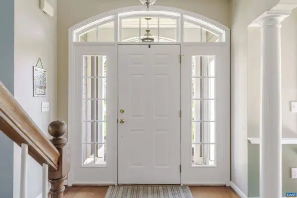 212 GRAYROCK DR, Crozet, VA 22932