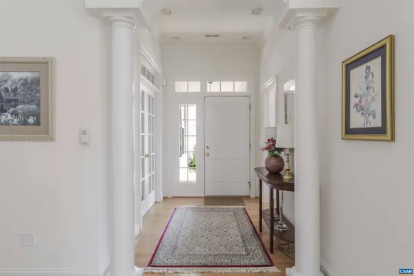 5527 STONEGATE LN, Crozet, VA 22932