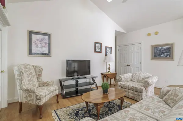 5527 STONEGATE LN, Crozet, VA 22932