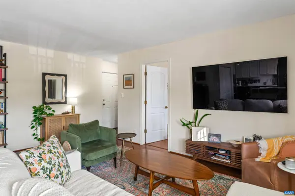 1219 VILLA LN #F, Charlottesville, VA 22903