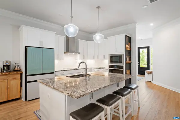 821 HEATHFIELD LN, Crozet, VA 22932
