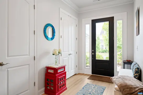 821 HEATHFIELD LN, Crozet, VA 22932