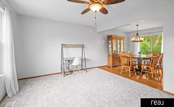 2923 Blackhawk Drive, Bellevue, NE 68123