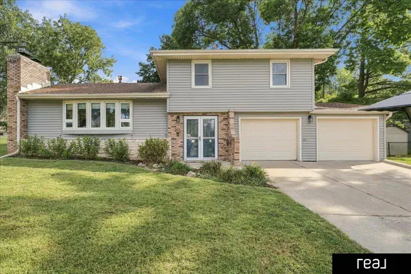 201 Lorraine DR