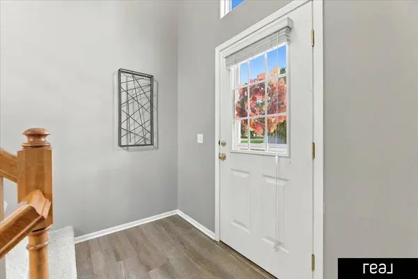 1004 Edward ST, Papillion, NE 68046