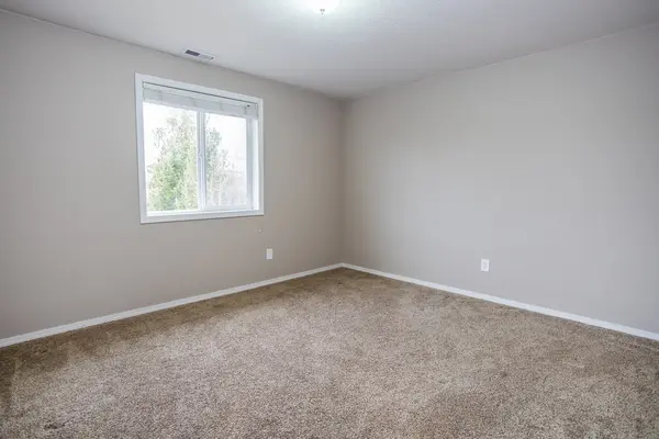 271 Basswood Dr, Silver Lake, WA 98645-9812
