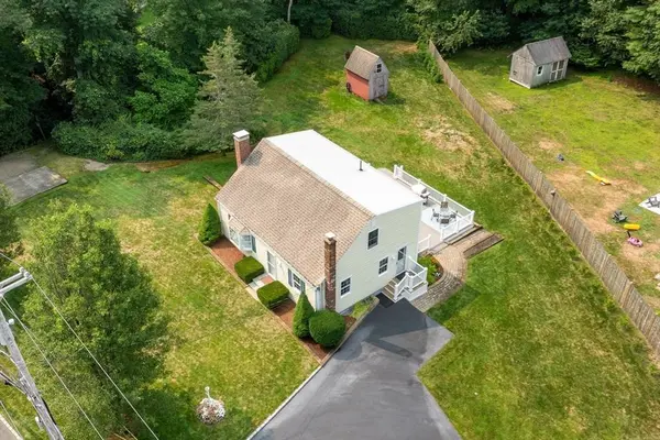 7 Pelham St, Pembroke, MA 02359