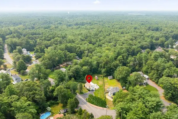 7 Pelham St, Pembroke, MA 02359