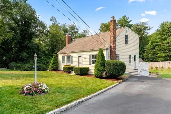 7 Pelham St, Pembroke, MA 02359