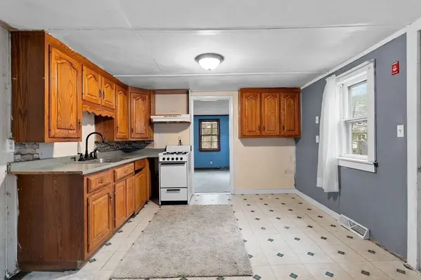 6 Cardinal Ave, Wareham, MA 02538