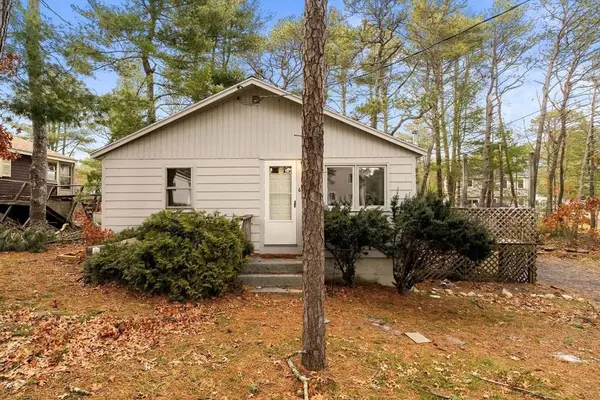 6 Cardinal Ave, Wareham, MA 02538