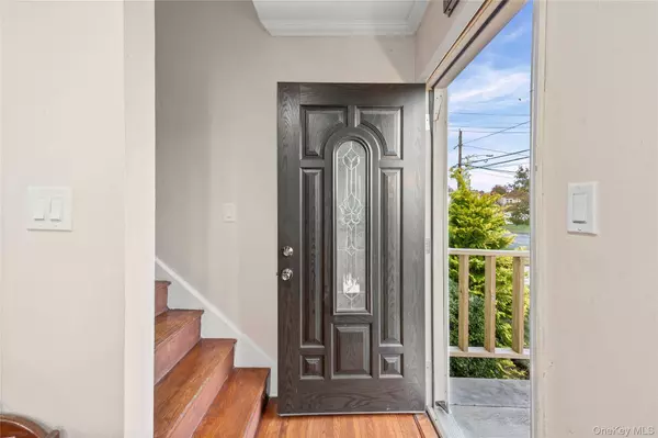 85 Todd RD, Valley Stream, NY 11580