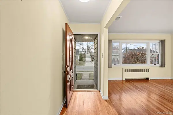 2474 Margaret ST, Bellmore, NY 11710
