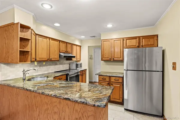 2474 Margaret ST, Bellmore, NY 11710