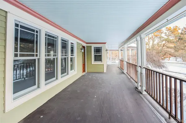 161 Seaman Neck RD, Dix Hills, NY 11746