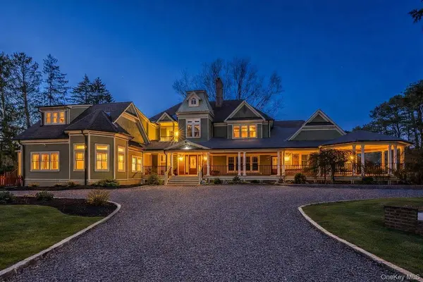 161 Seaman Neck RD, Dix Hills, NY 11746
