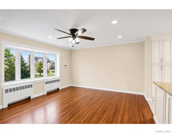 85 Todd RD, Valley Stream, NY 11580