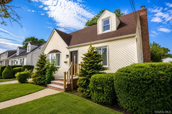 85 Todd RD, Valley Stream, NY 11580