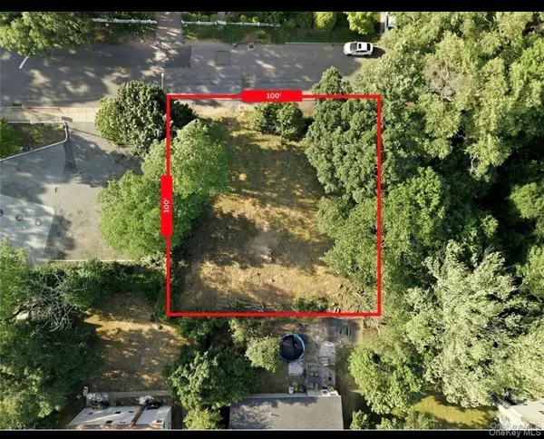 8 State AVE, Wyandanch, NY 11798