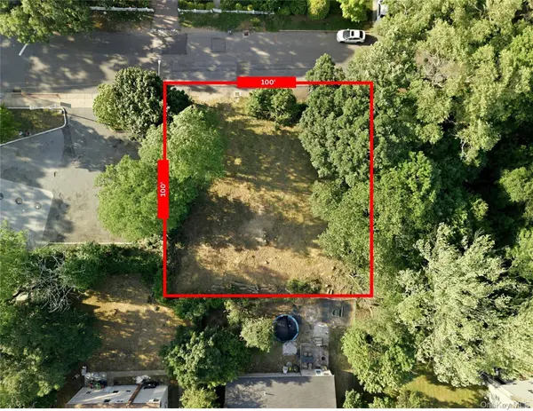 8 State AVE, Wyandanch, NY 11798