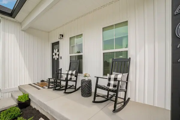 1462 Cat Ridge Road, Waddy, KY 40076