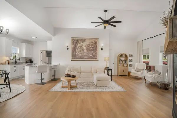 1462 Cat Ridge Road, Waddy, KY 40076