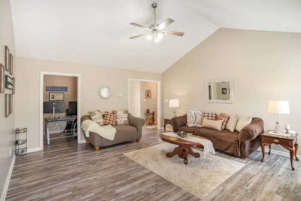 120 Eric Court, Nicholasville, KY 40356