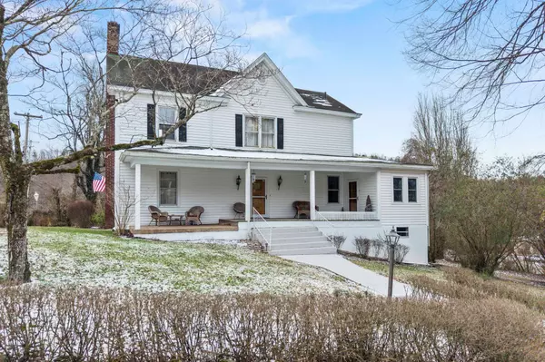 90 Grand Avenue, Beattyville, KY 41311