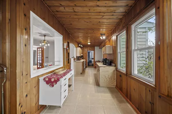 90 Grand Avenue, Beattyville, KY 41311