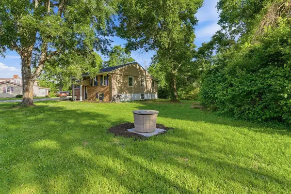 1690 Menelaus Road, Berea, KY 40403