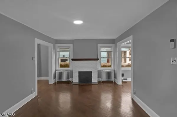 23 VARSITY RD, Newark City, NJ 07106