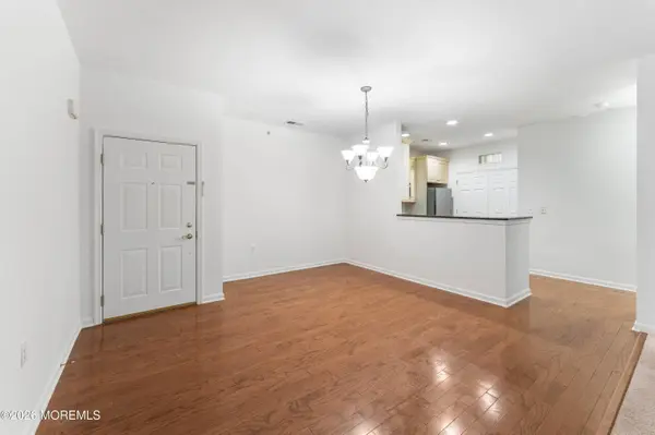 636 Sophee Lane, Lakewood, NJ 08701