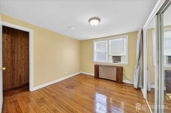513 Brooklawn AVE #B1, Roselle, NJ 07203