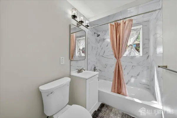 513 Brooklawn AVE #B1, Roselle, NJ 07203