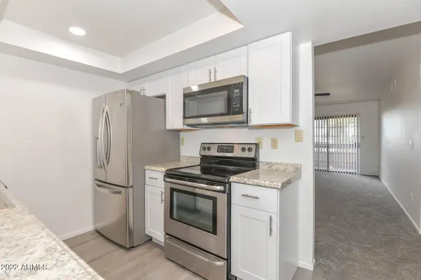 3131 W COCHISE Drive #213, Phoenix, AZ 85051