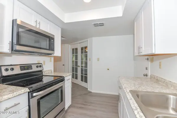 3131 W COCHISE Drive #213, Phoenix, AZ 85051