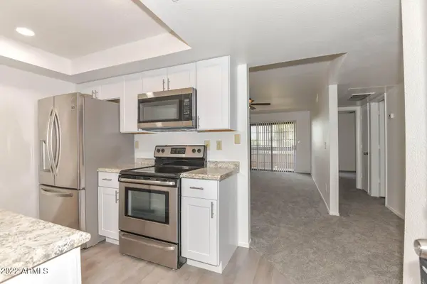 3131 W COCHISE Drive #213, Phoenix, AZ 85051