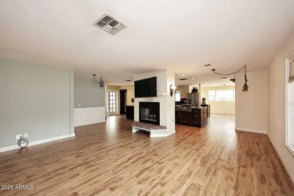 4425 E WELDON Avenue, Phoenix, AZ 85018