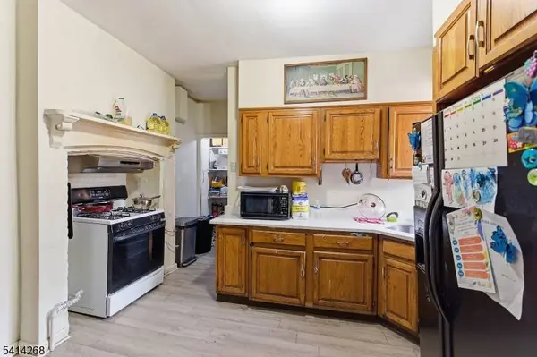 27 Jacques St, Elizabeth City, NJ 07201