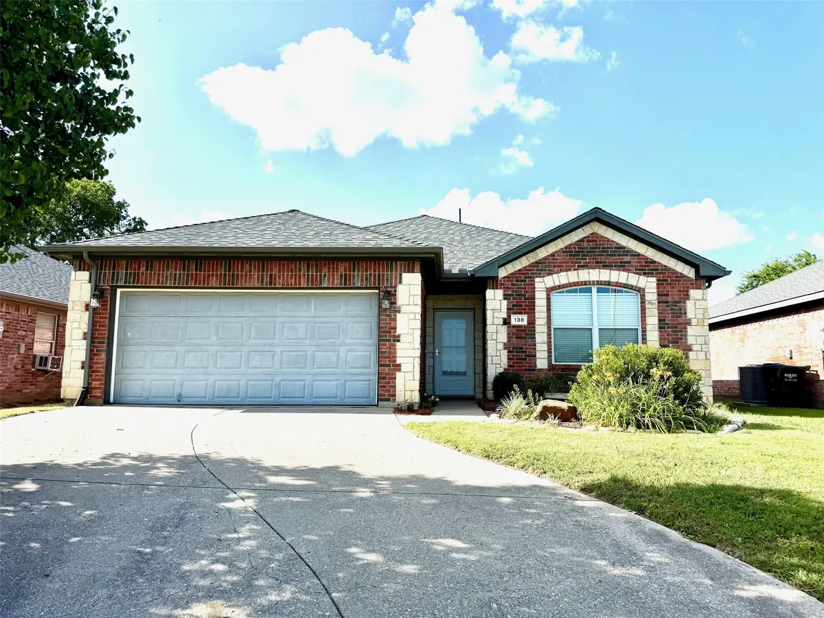 138 Lipan St, Greenville, TX 75402-2808