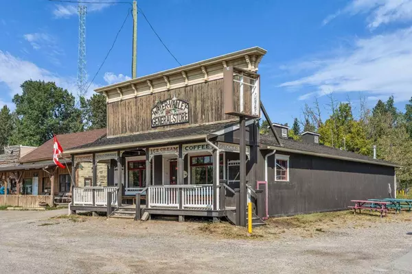 5204 579 Highway, Rural Mountain View County, AB T0M 2E0