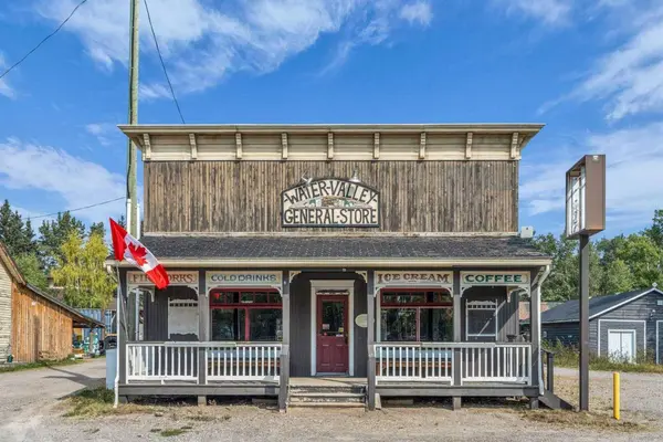 5204 579 Highway W, Rural Mountain View County, AB T0M2E0