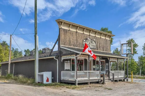 5204 579 Highway W, Rural Mountain View County, AB T0M2E0